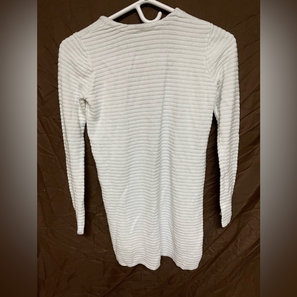 PRICE REDUCED - Simon’s Horizontal Ribbed Knit Cardigan Women’s US Size Small - Picture 4 of 4